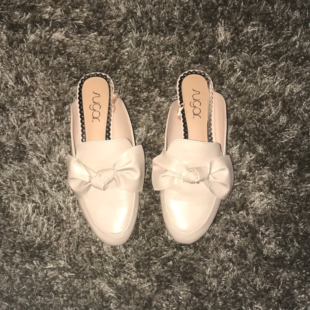 Women’s Size 7 Sugar Slides.